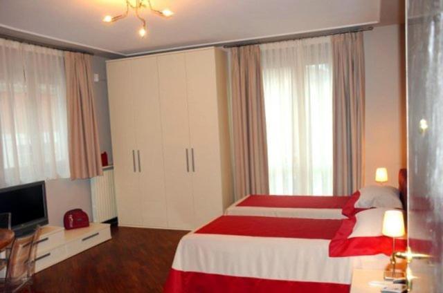 Residenza Segrate Centro Segrate Aparthotel Room photo