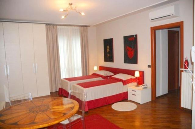 Residenza Segrate Centro Segrate Aparthotel Room photo